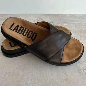 LABUCQ Mo Leather Slide Sandals in Black, 38 (7.5/8 US)